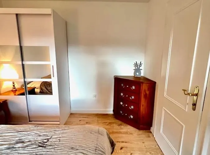 Gastuna Suites-familienapartment Apartman